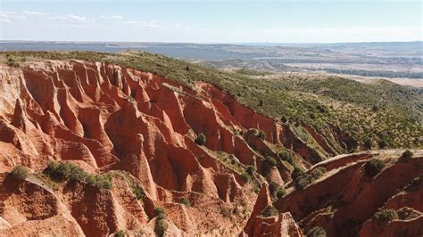 carcavas patones|Descubre las Cárcavas de Patones: un paisaje lunar。